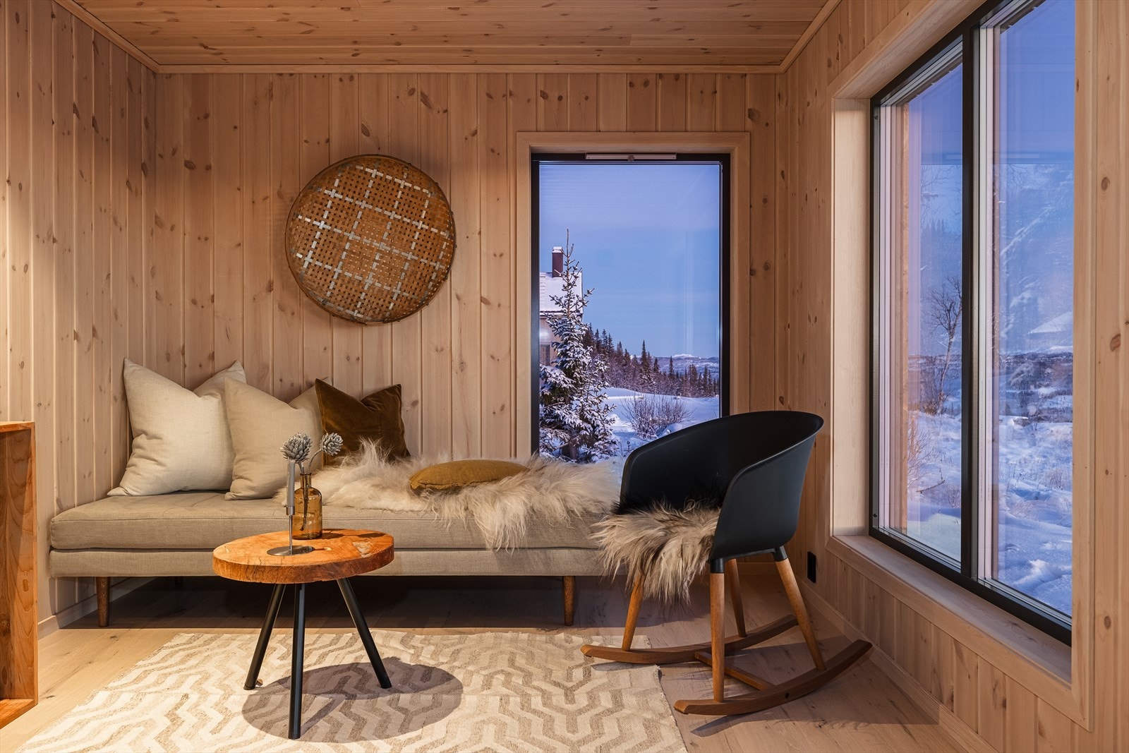 TV-stue nede. Kan også benyttes som soverom med en helt nydelig utsikt Galleribilde