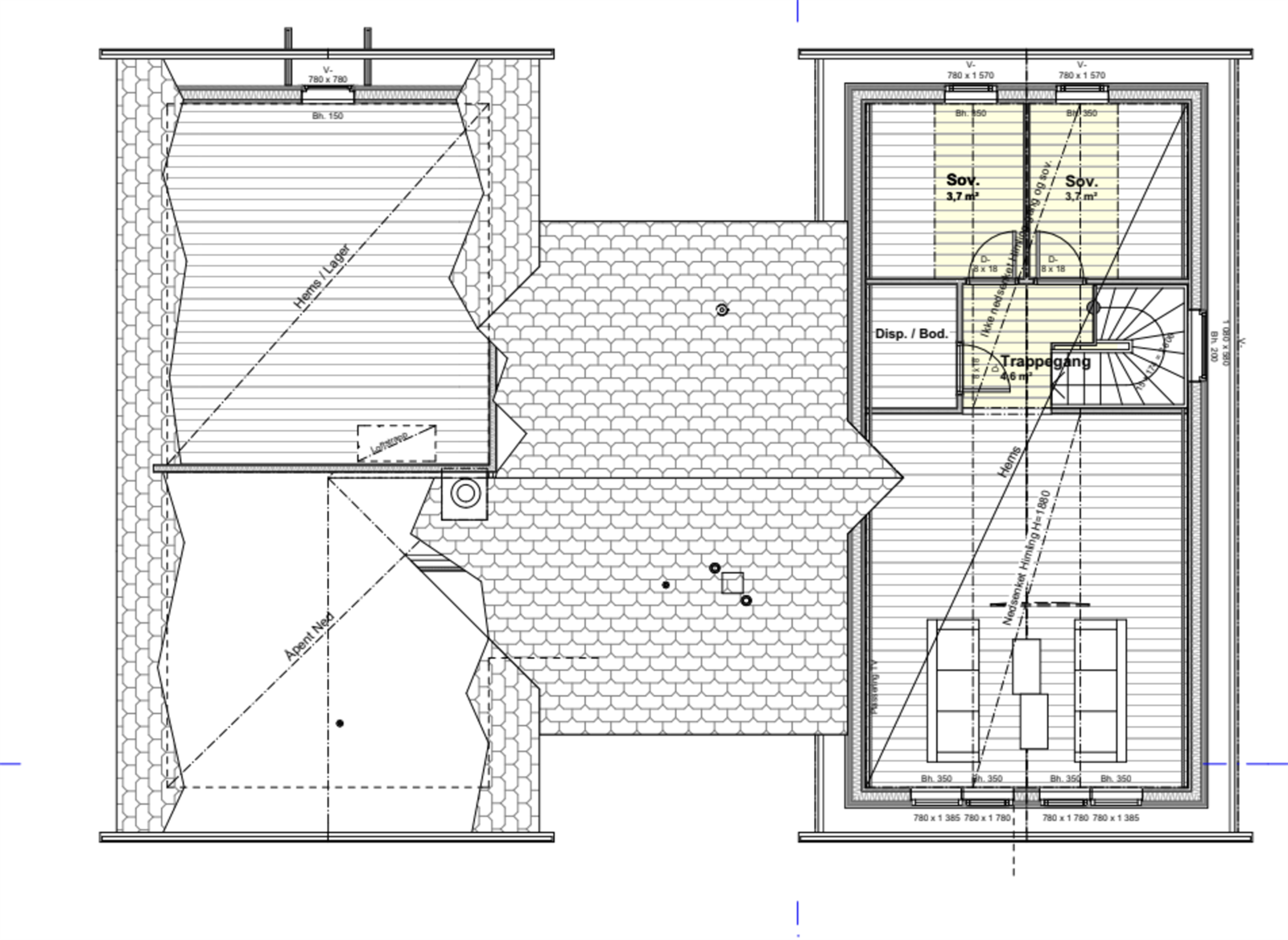 Plantegning hems. Her kan ungdommen eller gjester trekke seg tilbake. Stor TV-stue og 2 soverom med god takhøyde. Lager over masteravdelingen Galleribilde
