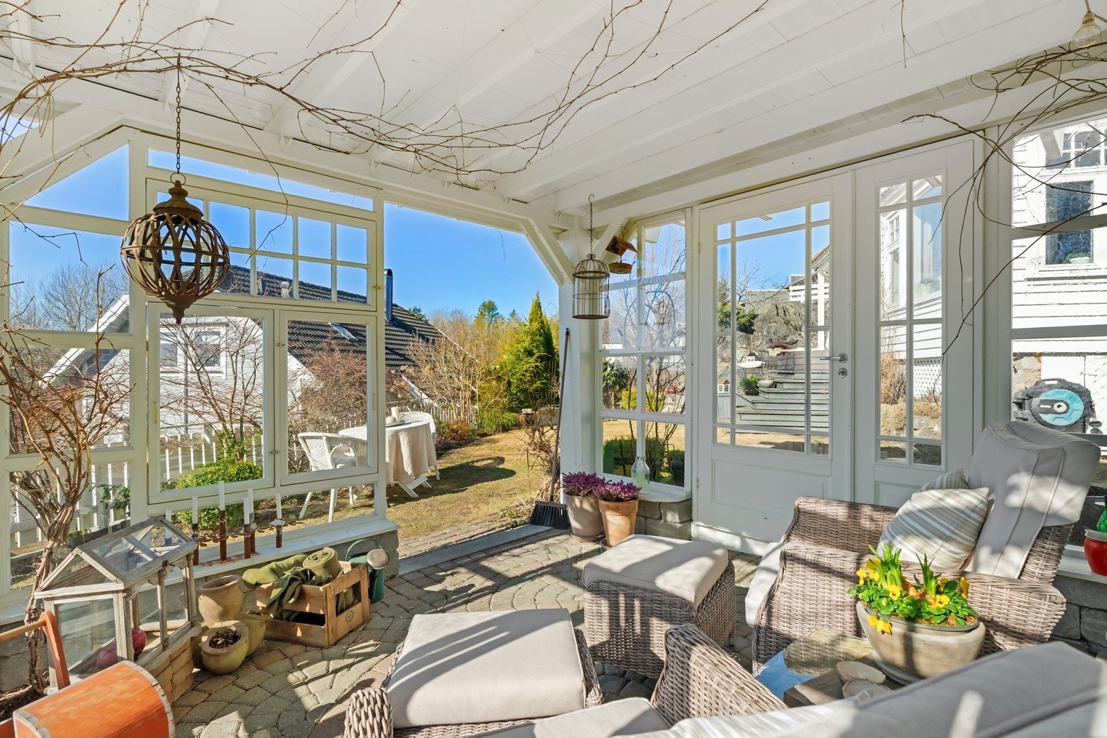 Sommerstuen er en idyllisk plass som forlenger utesessongen Galleribilde