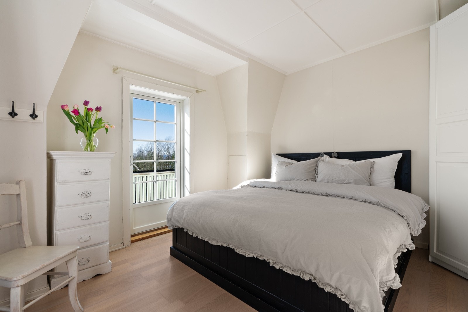 Boligen har 3 soverom i samme etasje Galleribilde