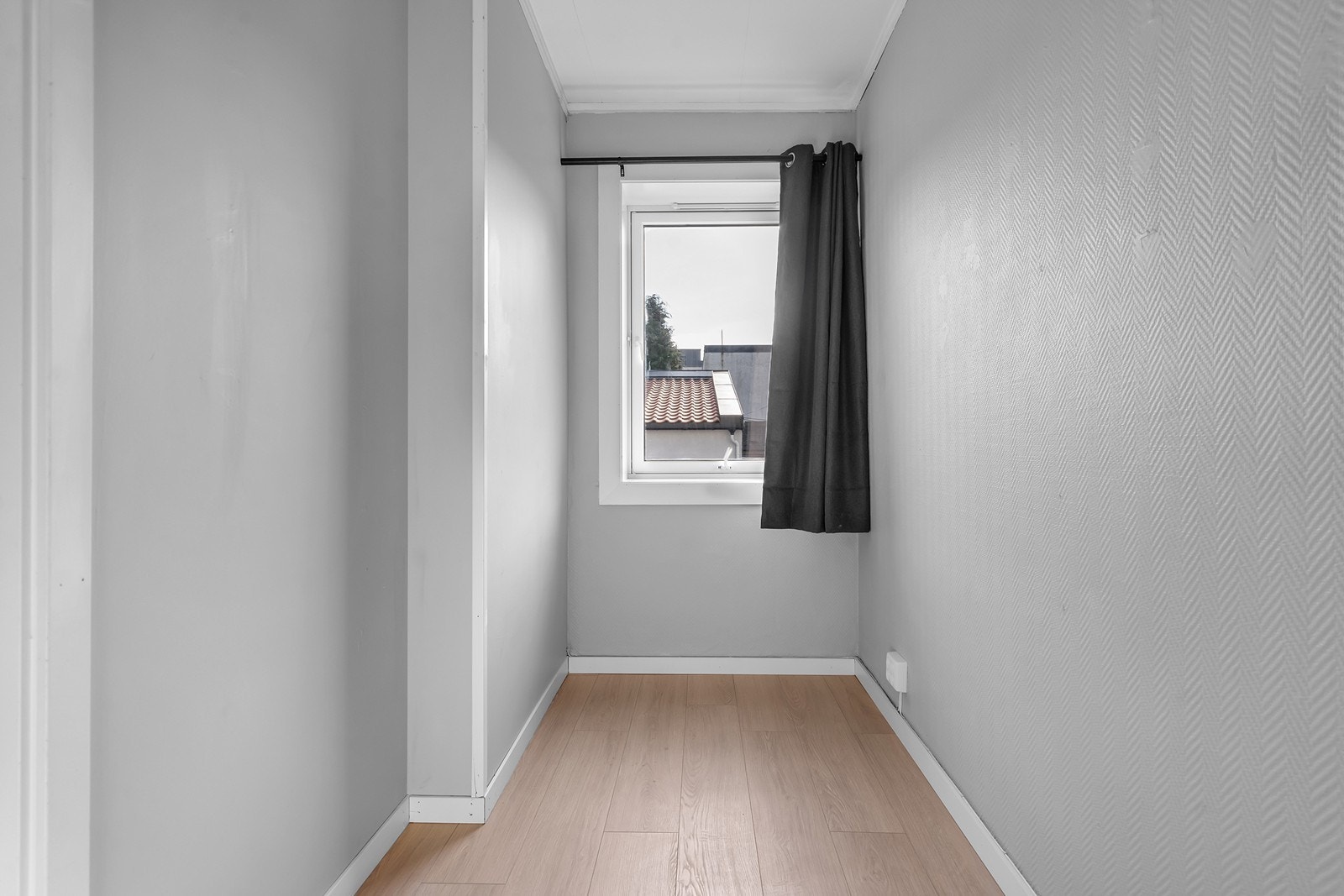 Innredet rom med vindu Galleribilde