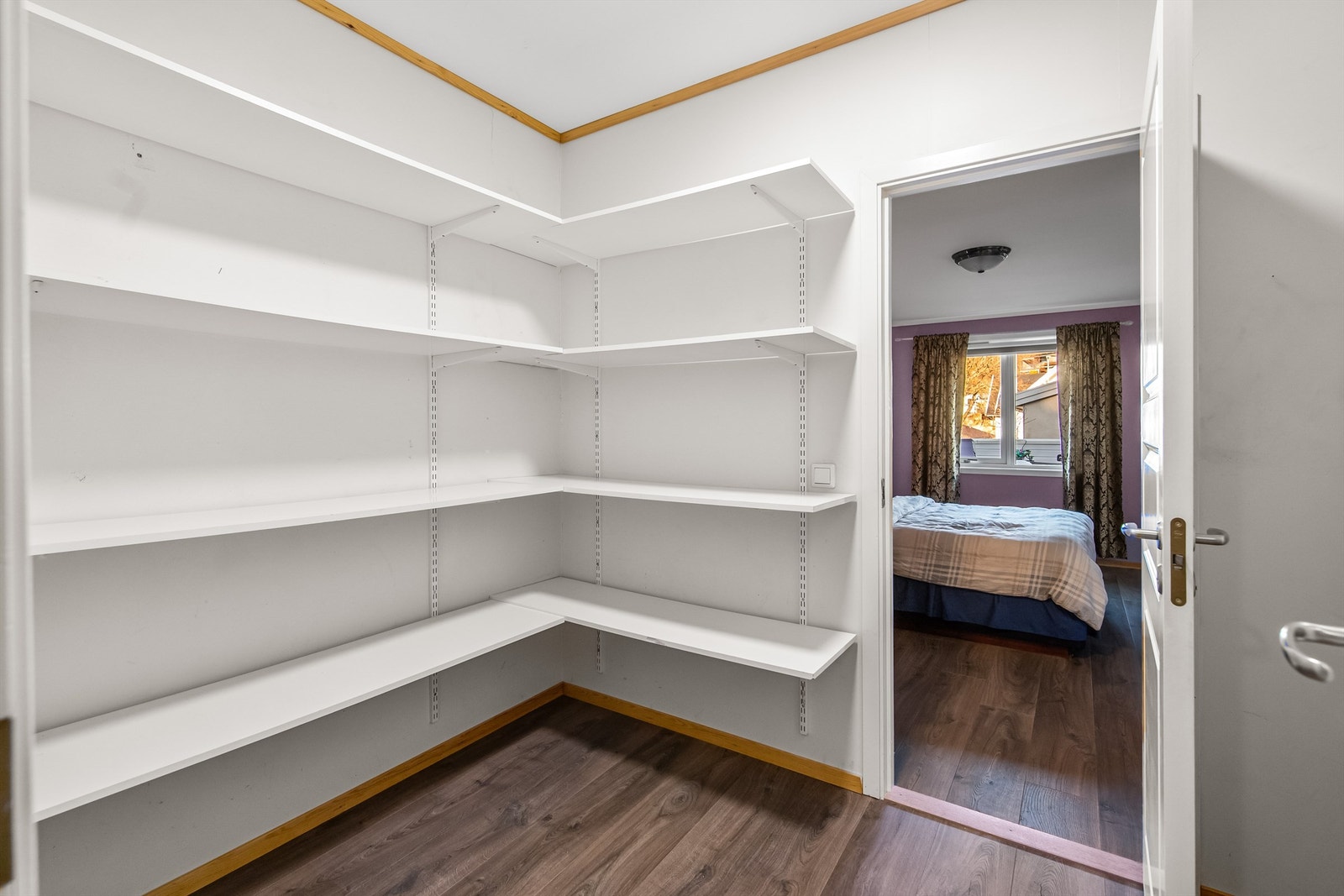 Innvendig bod Galleribilde