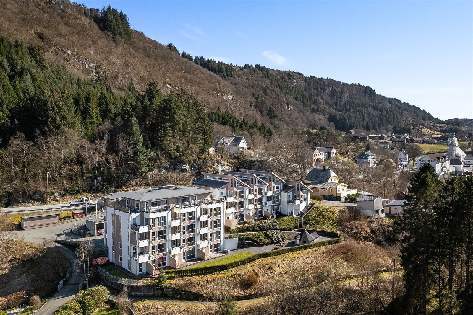 Flott tomt som er pent opparbeidet Galleribilde