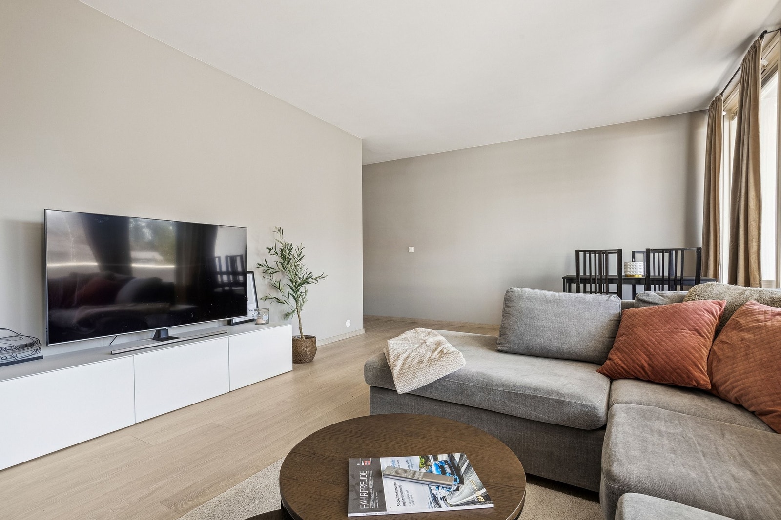 Stilren og moderne stue Galleribilde