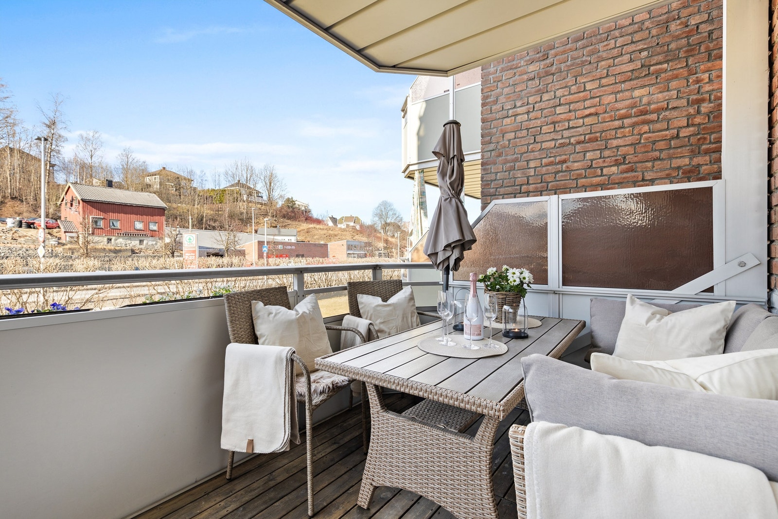 Leiligheten disponerer to boder i felles kjeller og en bod på felles loft Galleribilde