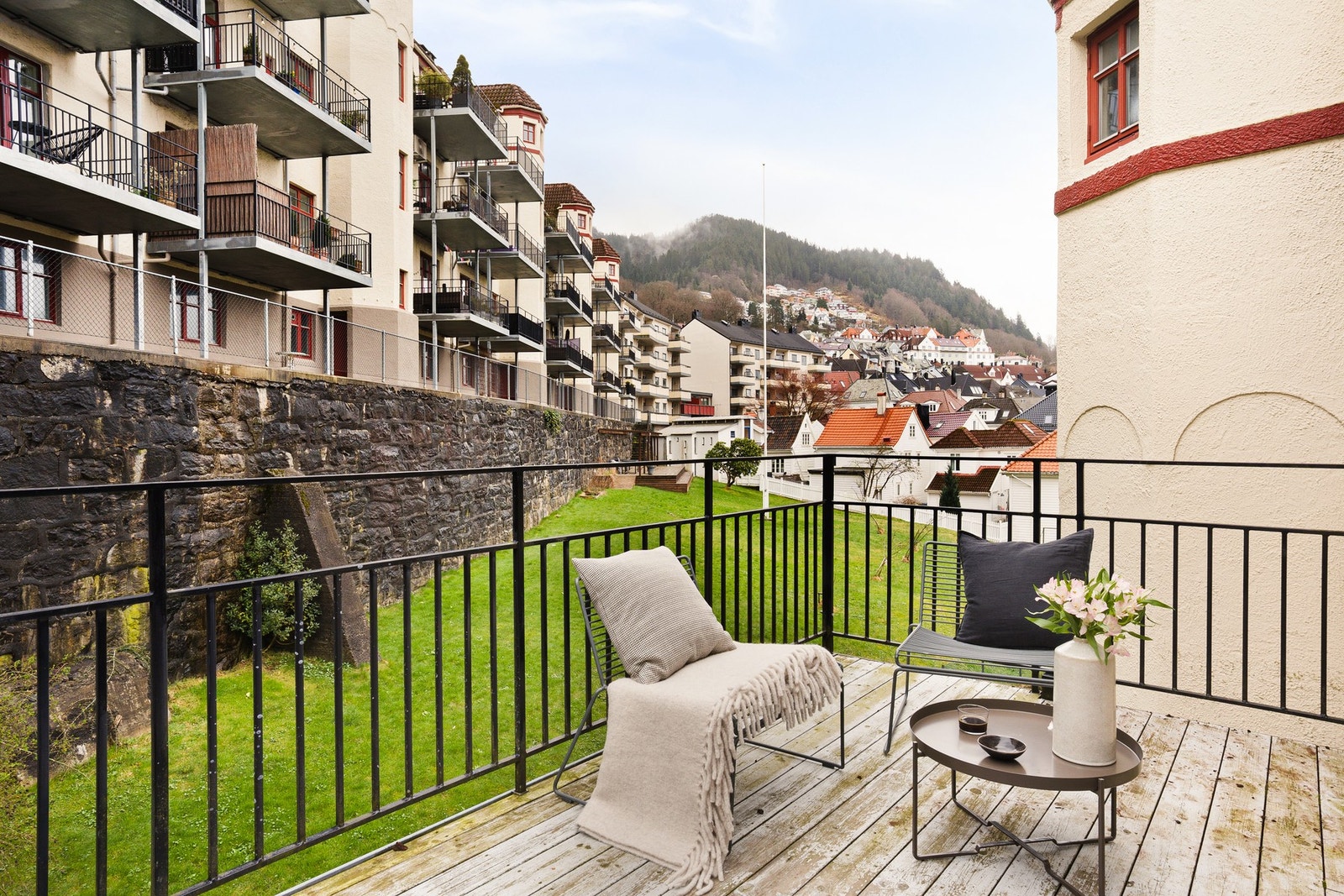 EIE eiendomsmegling har gleden av å presentere Sandviksveien 49C v/ Simon Aasen! Galleribilde