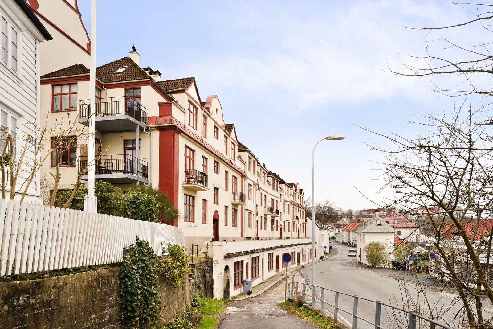 Leilighet ligger flott til i Sandviken med kort vei til alt du skulle trenge i hverdagen. Galleribilde