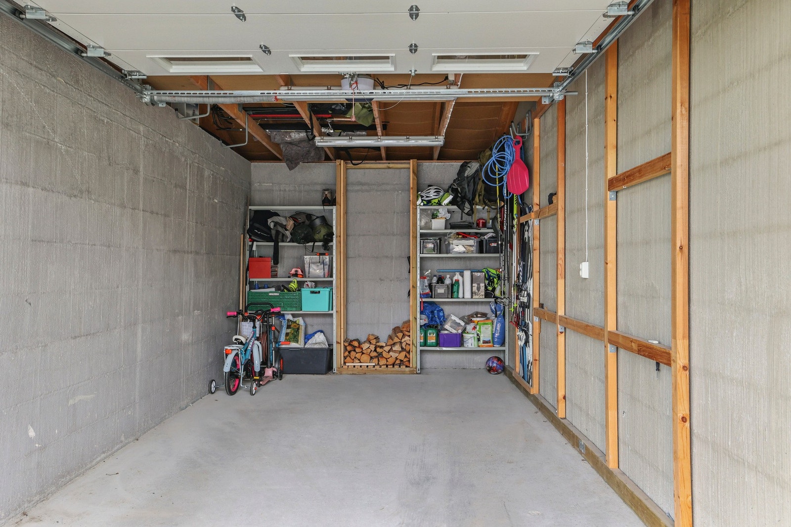 Her er det gode muligheter for diverse lagring. Galleribilde