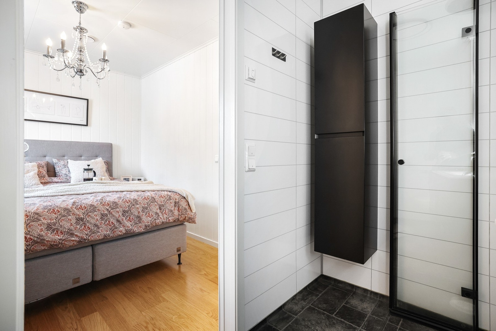 Det er tilknytning til bad fra soverommet. Galleribilde