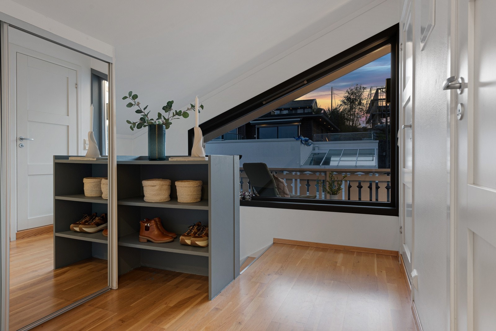 Fra entré/gang Galleribilde