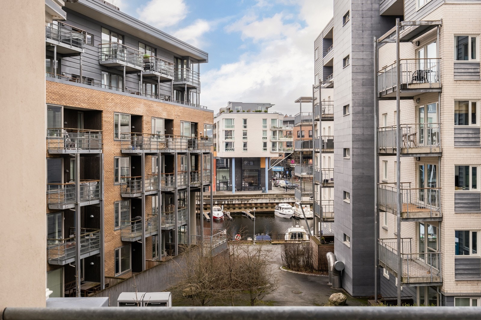 Hyggelig utsyn og kort forbindelse til Rosenborgbassenget og Solsiden. Galleribilde