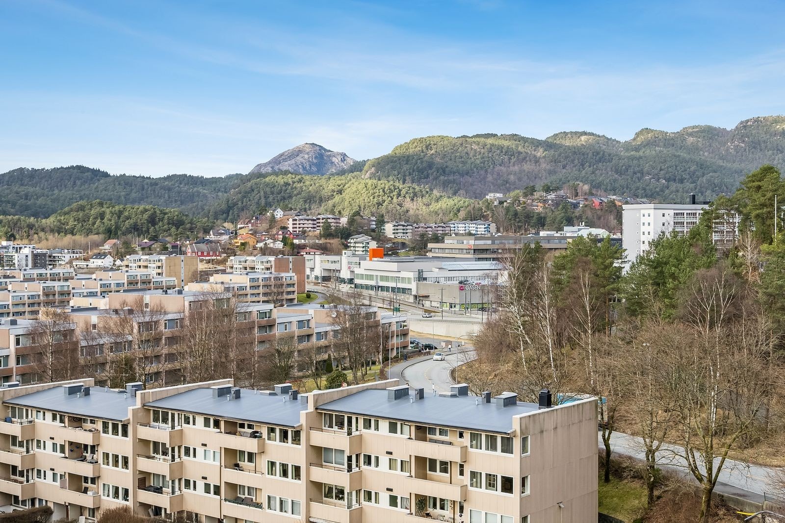 Utsikt rett ned på Oasen. Kort gangavstand. Galleribilde