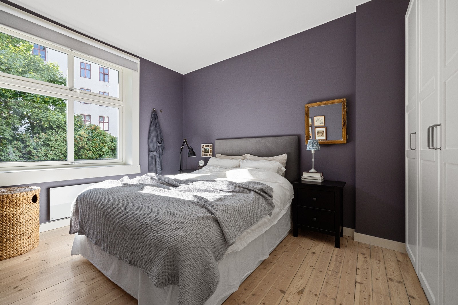 Soverommet er malt i rolige farger og gir en avslappende atmosfære. Galleribilde