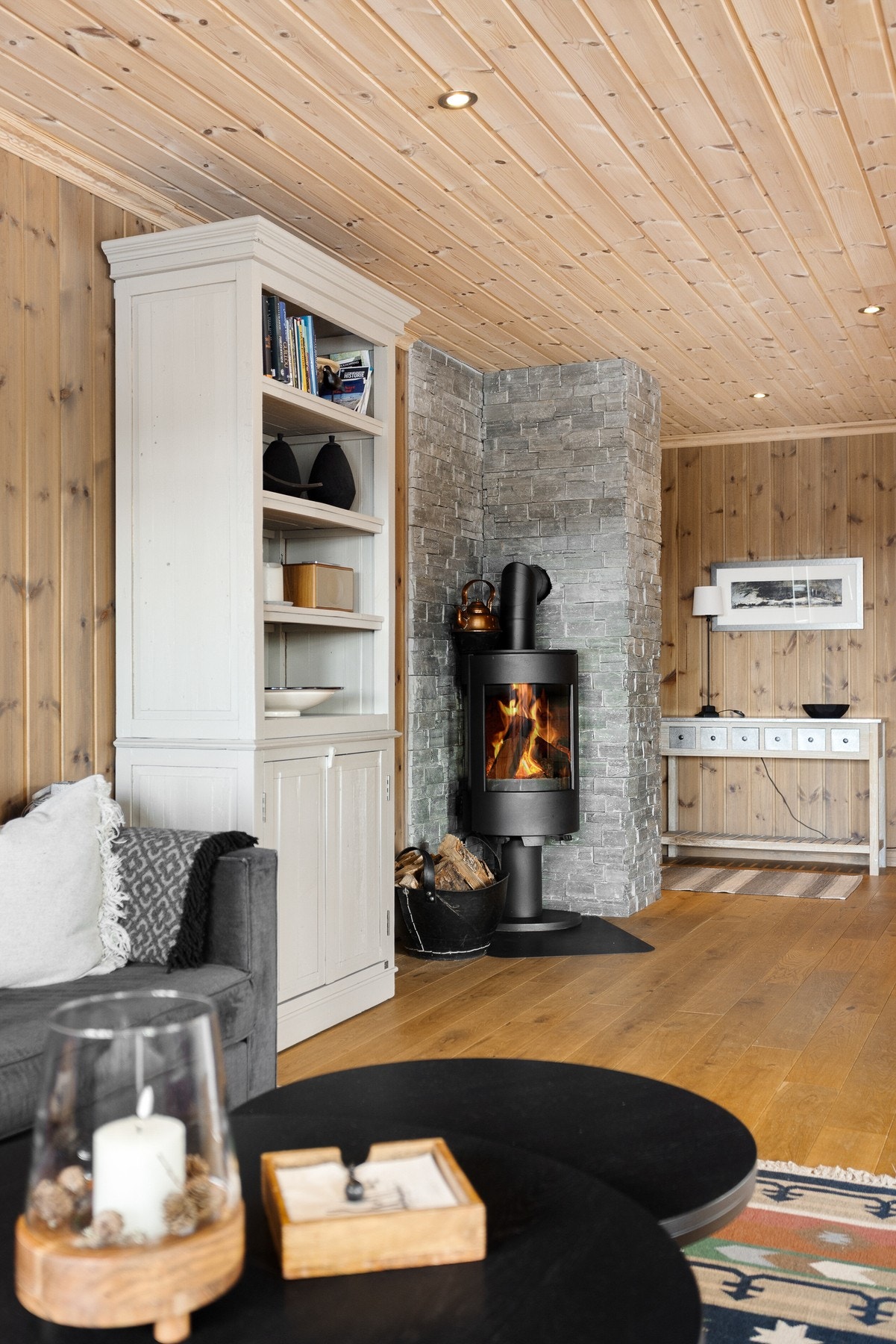 Flott peisovn som varmer godt på kaldere dager Galleribilde