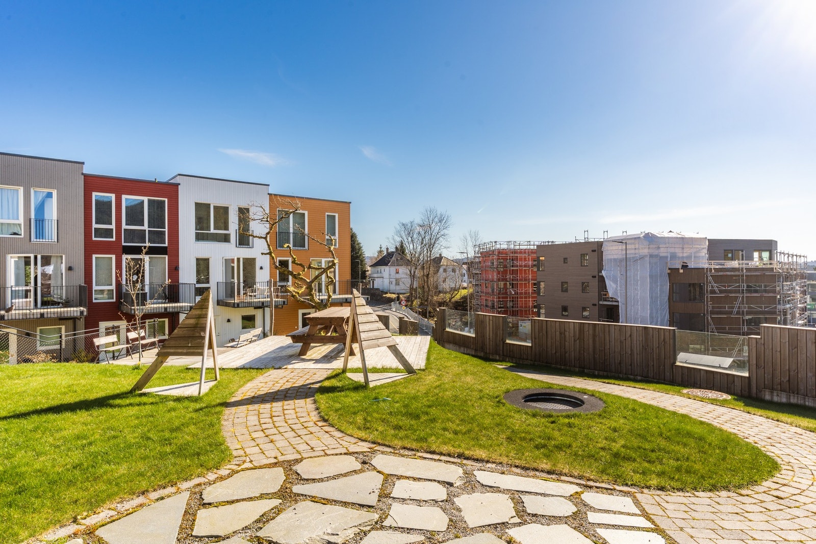 Nydelig, barnevennlig beliggenhet i et spennende område. Galleribilde
