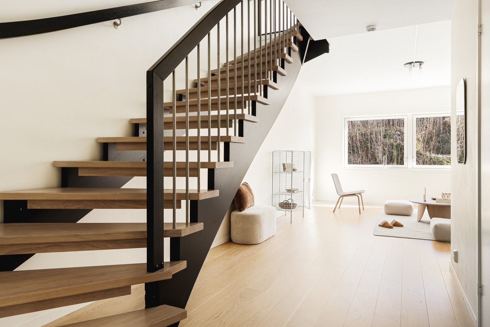 Nede i 1. etasje finner man også en hyggelig stue. Galleribilde