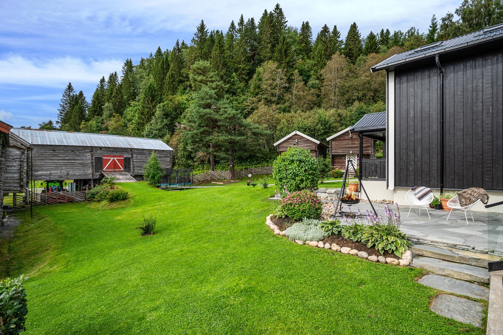 Gårdstun Galleribilde