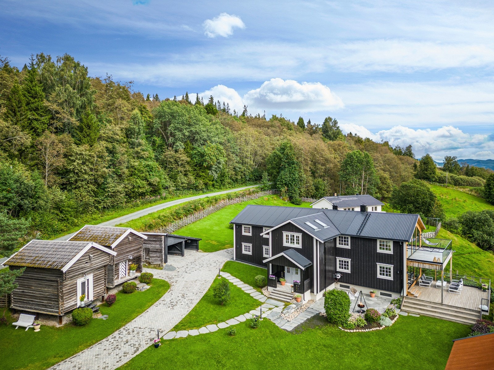 Gårdstun Galleribilde