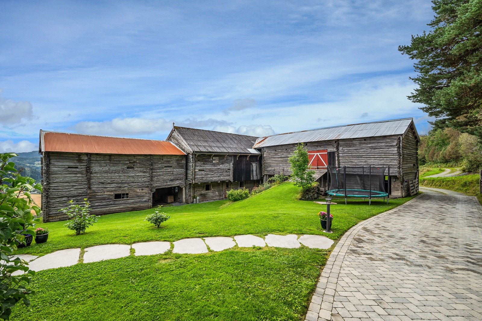 Gårdstun Galleribilde