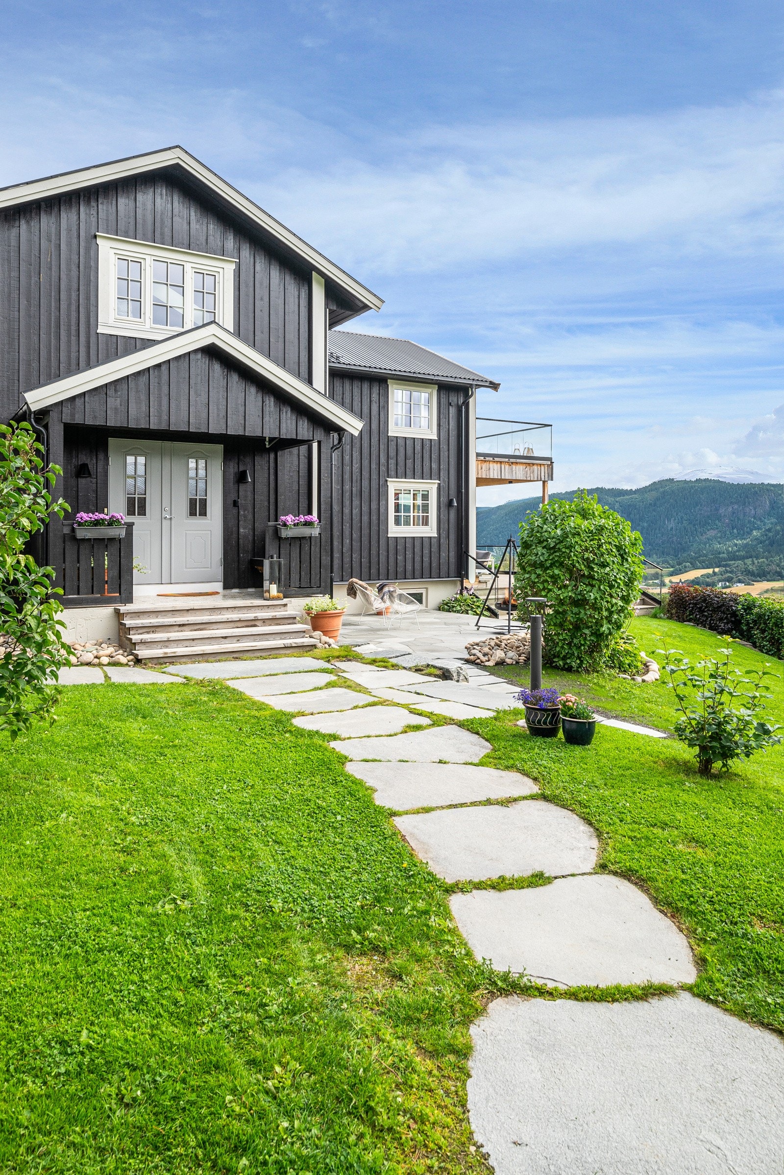 Gårdstun Galleribilde