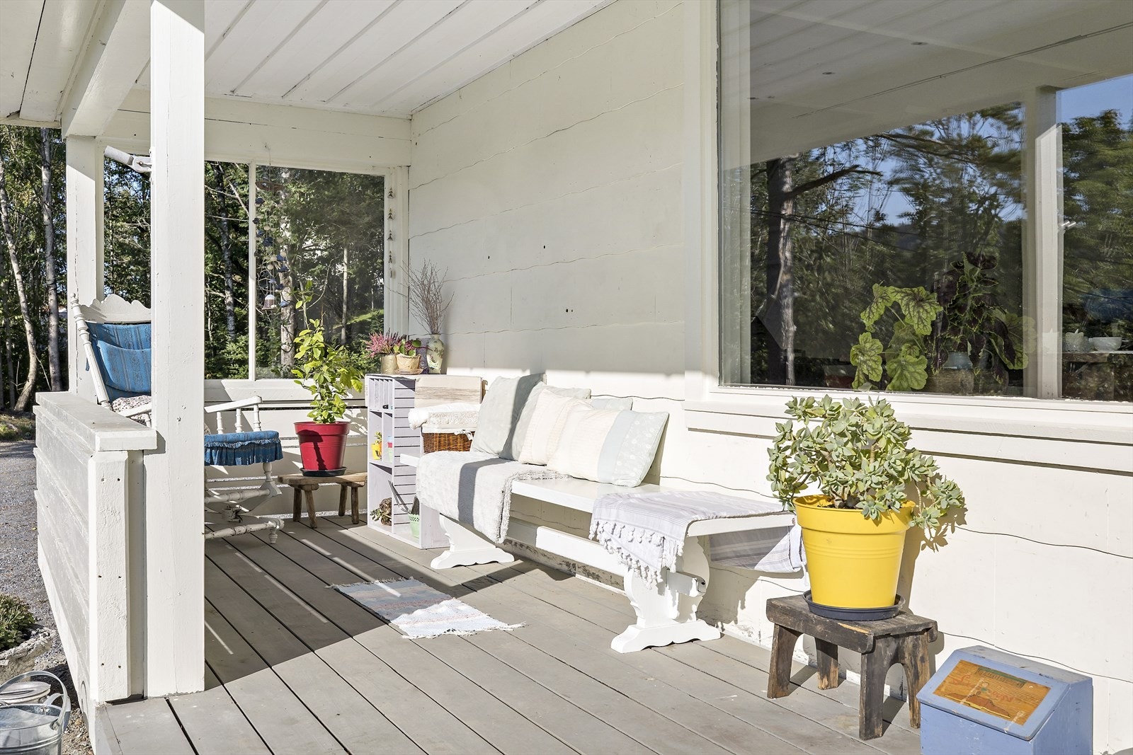 Terrassen er på 15 m2 Galleribilde
