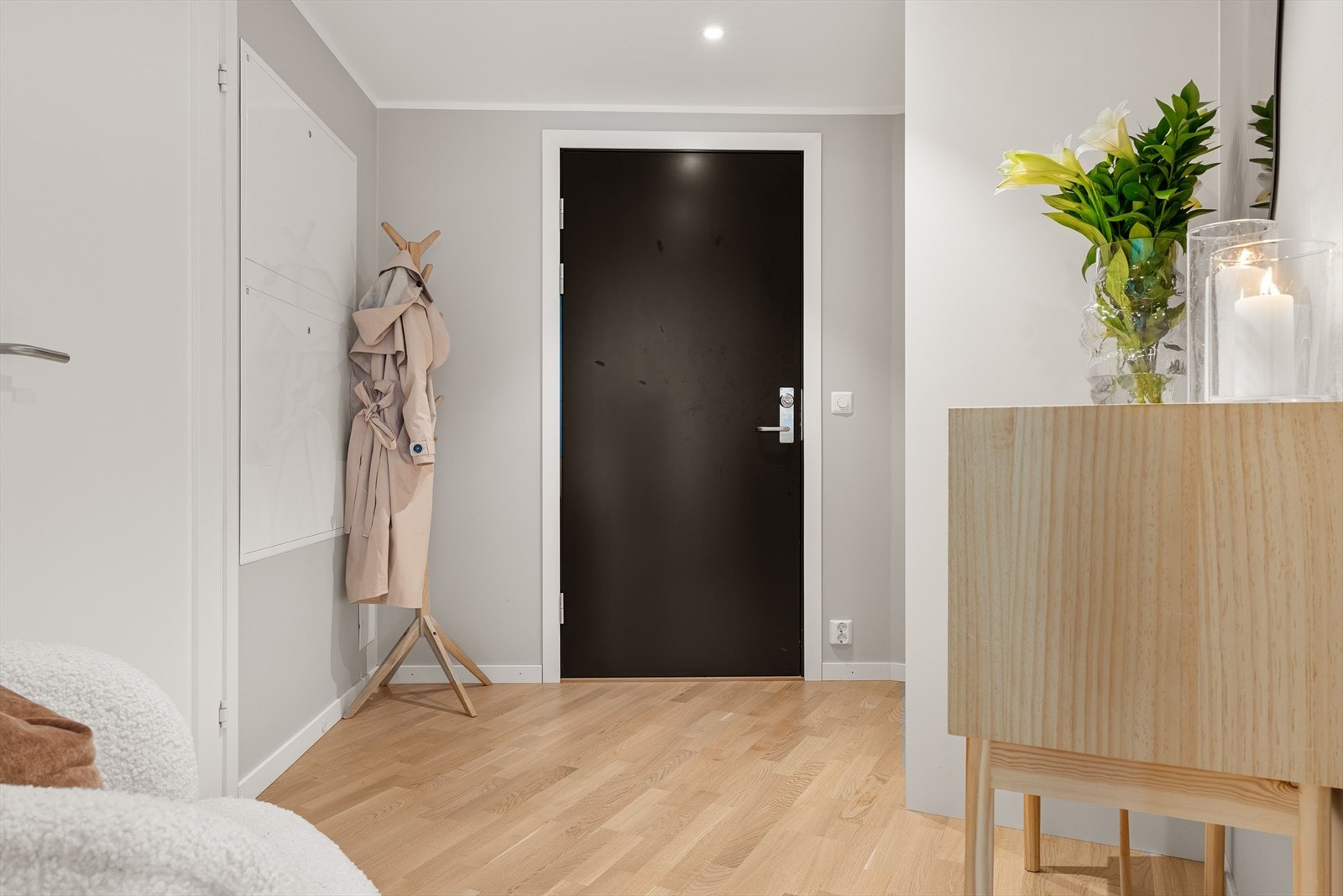 - Velkommen inn! Husk visningspåmelding - Galleribilde