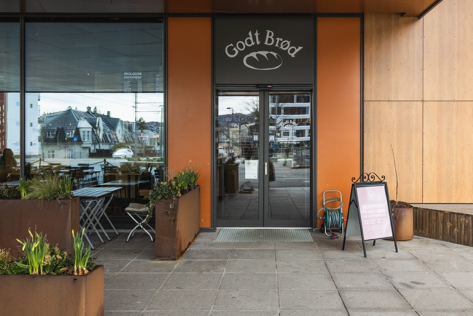 - Besøk Godt Brød for en varm kaffe og smakfulle boller - Galleribilde