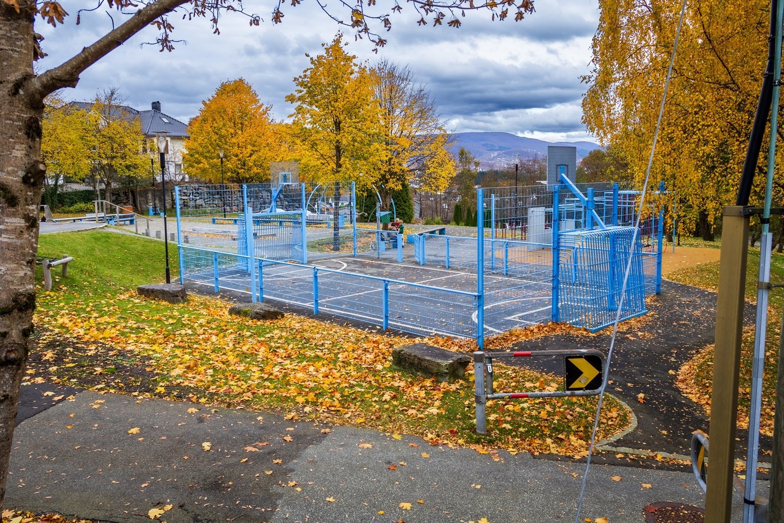 Flott ny lekeplass like ved boligen. Galleribilde