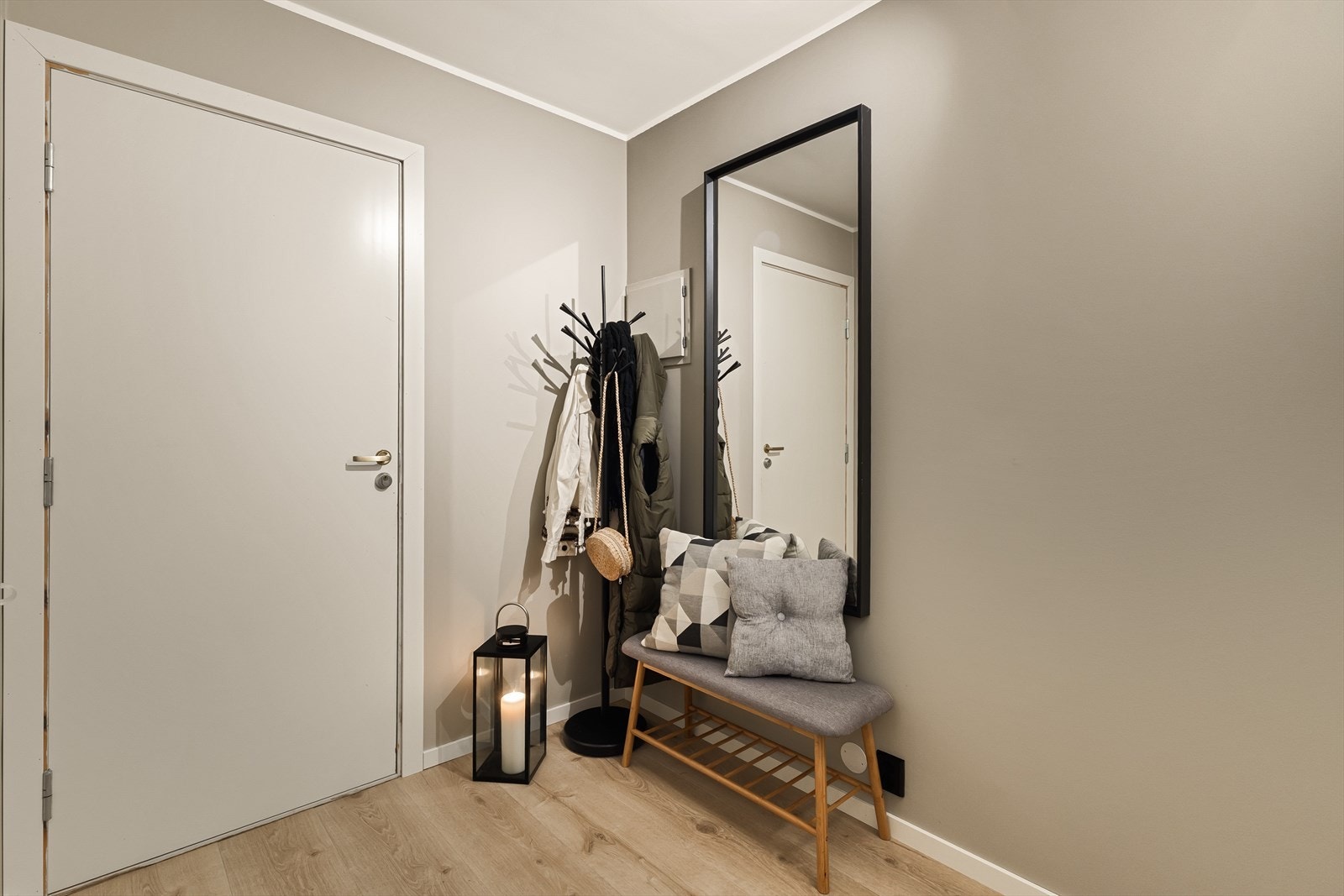 Nyoppusset entre. Galleribilde