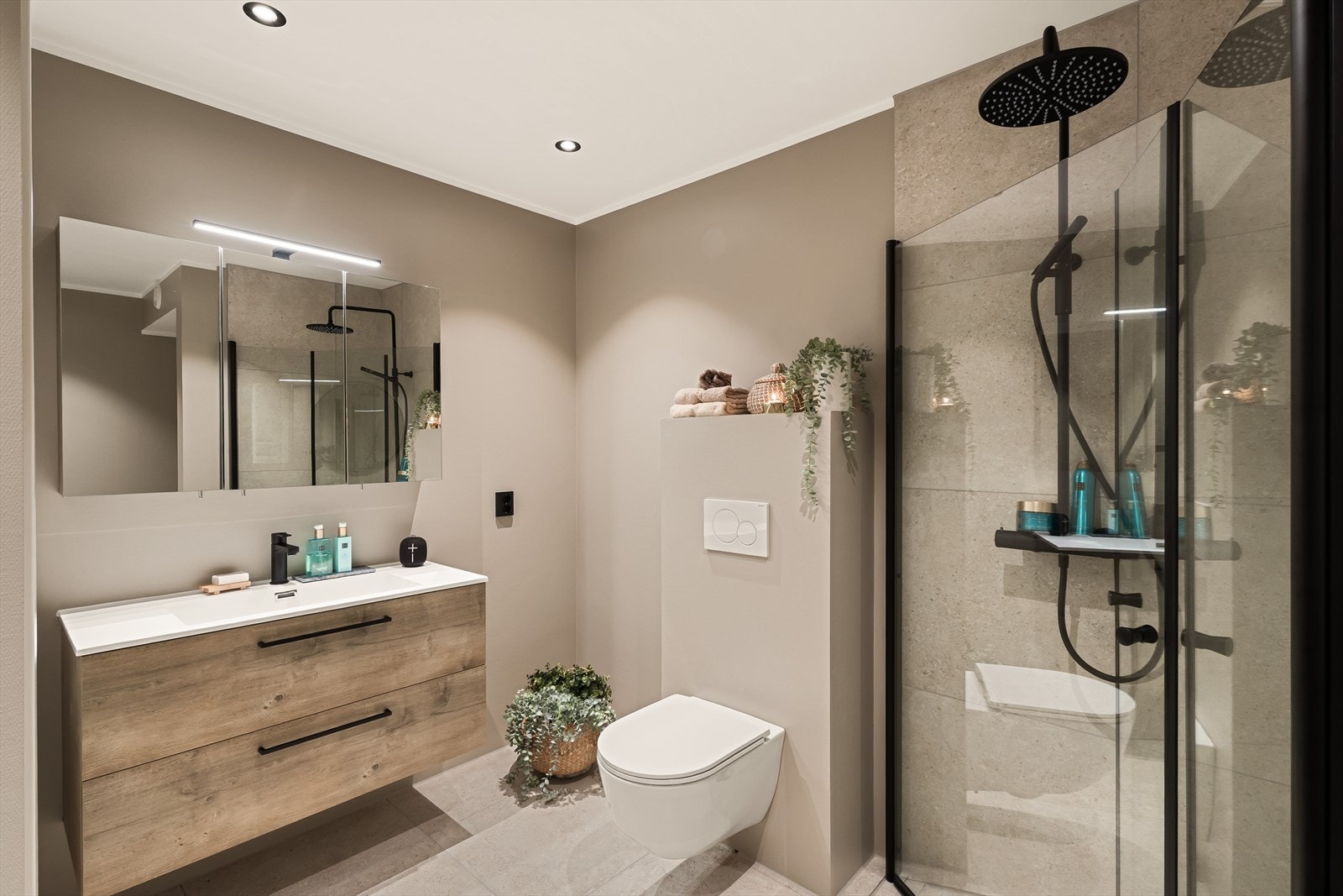 Lekkert oppusset bad. Gjort av fagfolk. Ferdig 2025. Galleribilde