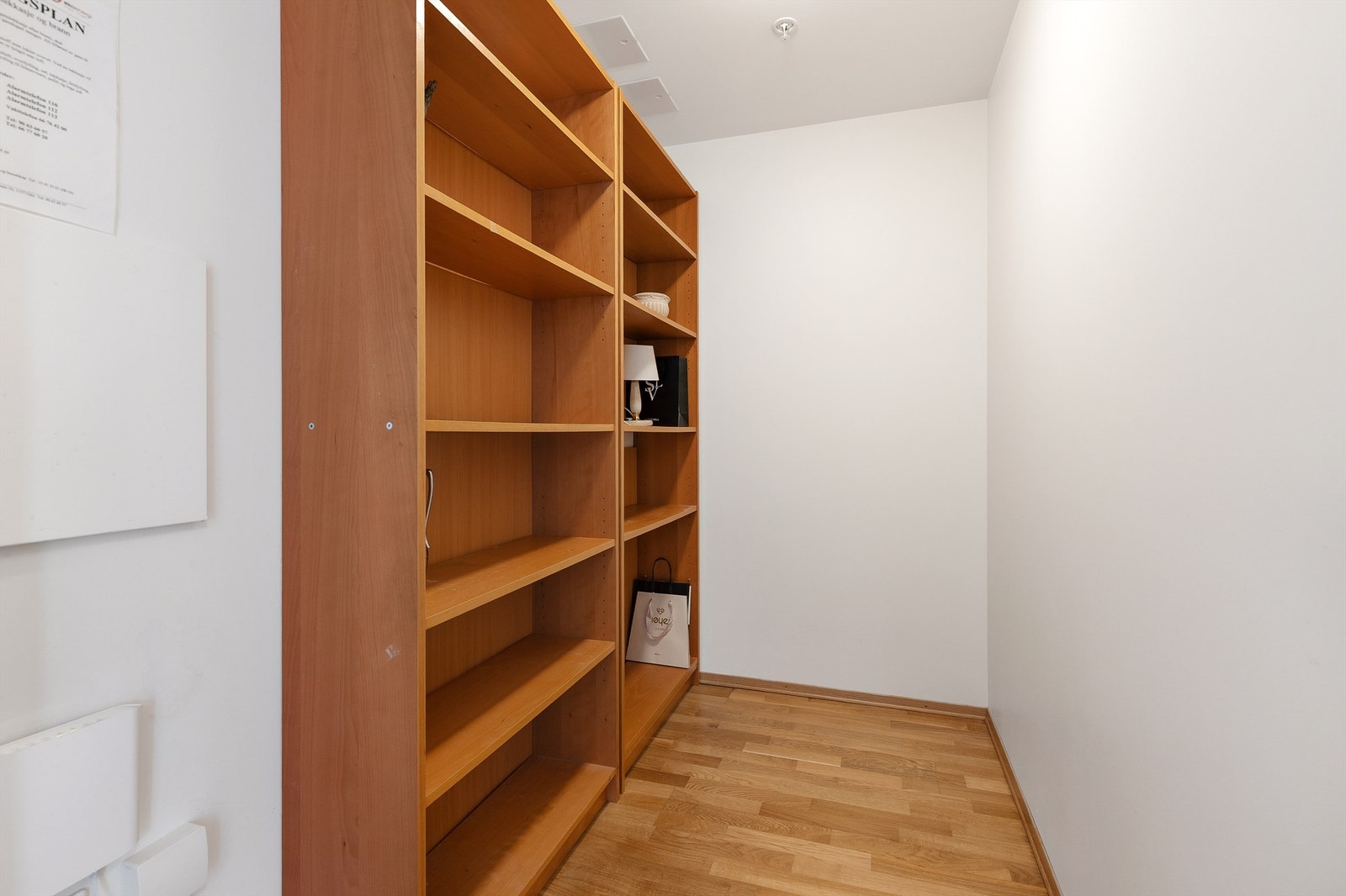 Boden i leiligheten er på ca 3 kvm. Galleribilde