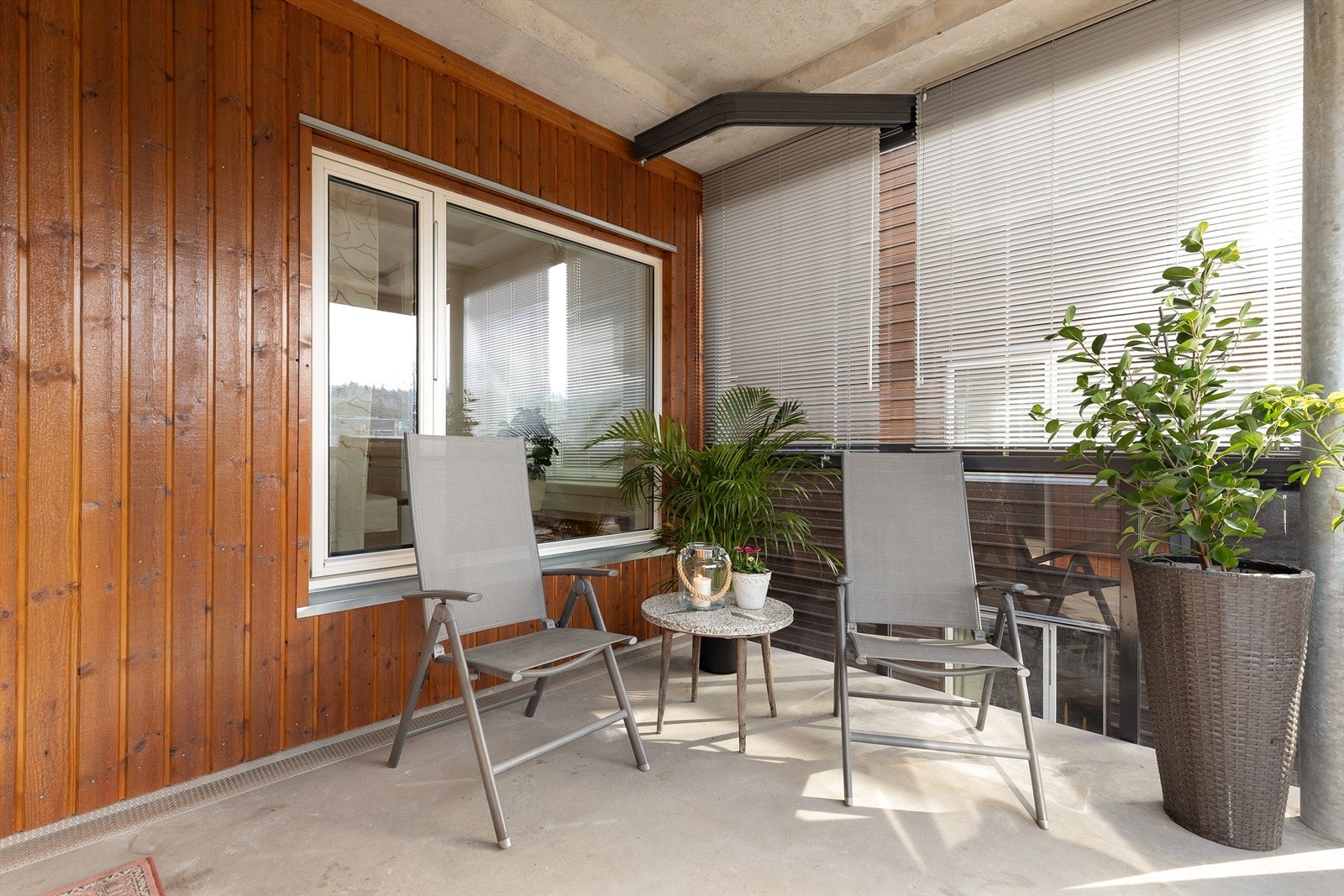 Her er det god plass til utemøbler. Galleribilde