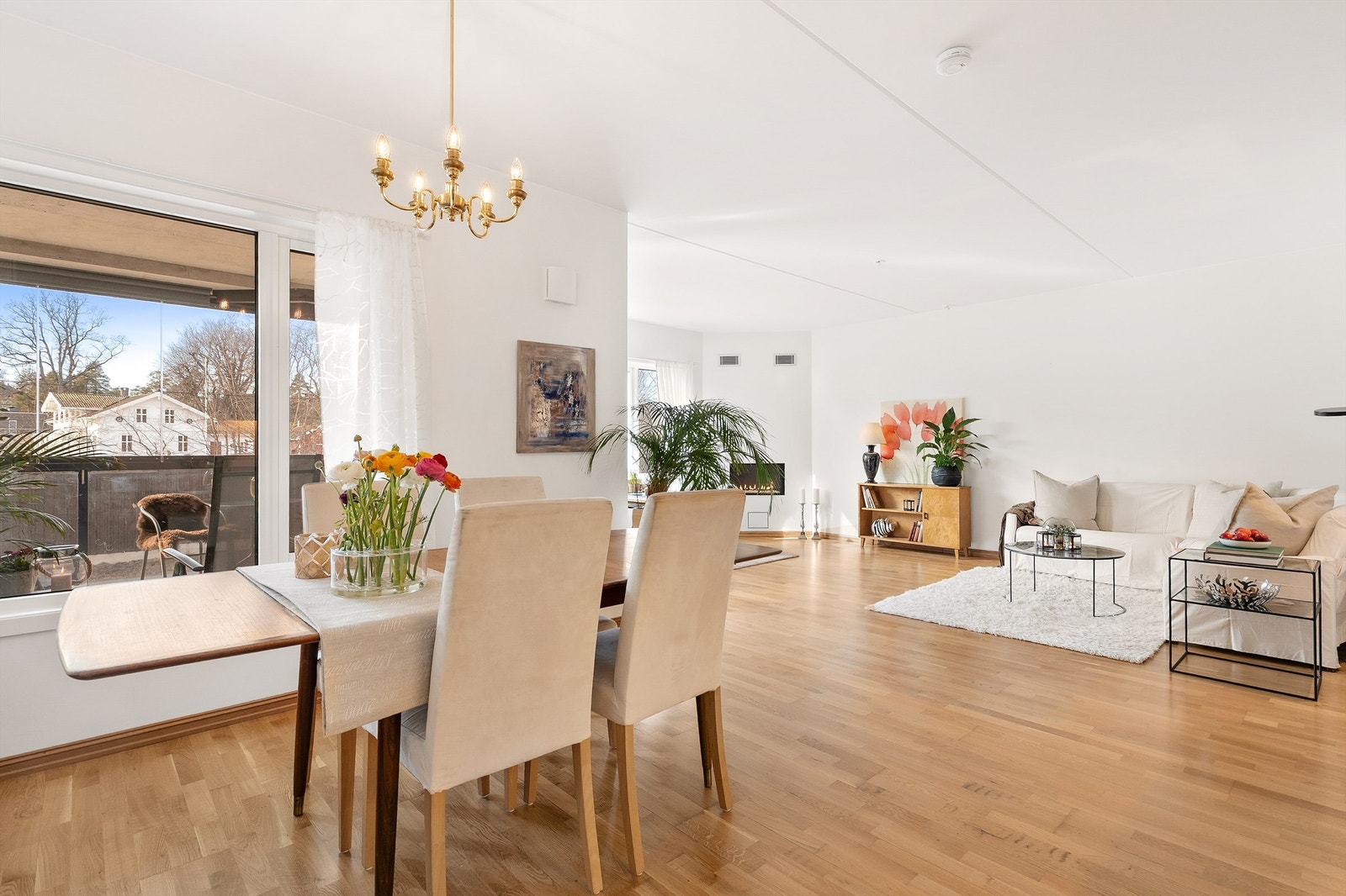 Velkommen til Eddas vei 28, presentert av Terje Tveit i Krogsveen. Galleribilde