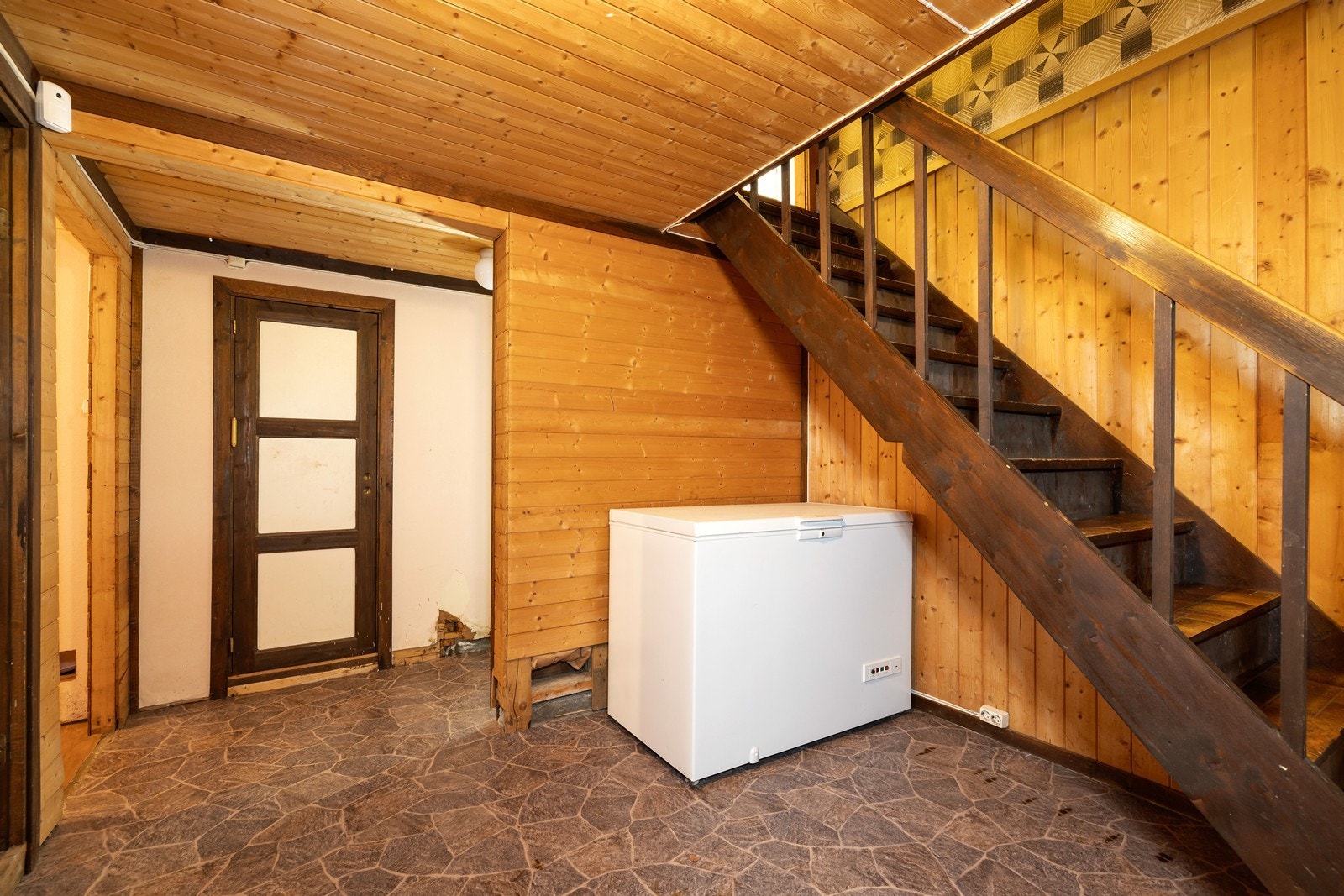 Trapp til kjeller Galleribilde