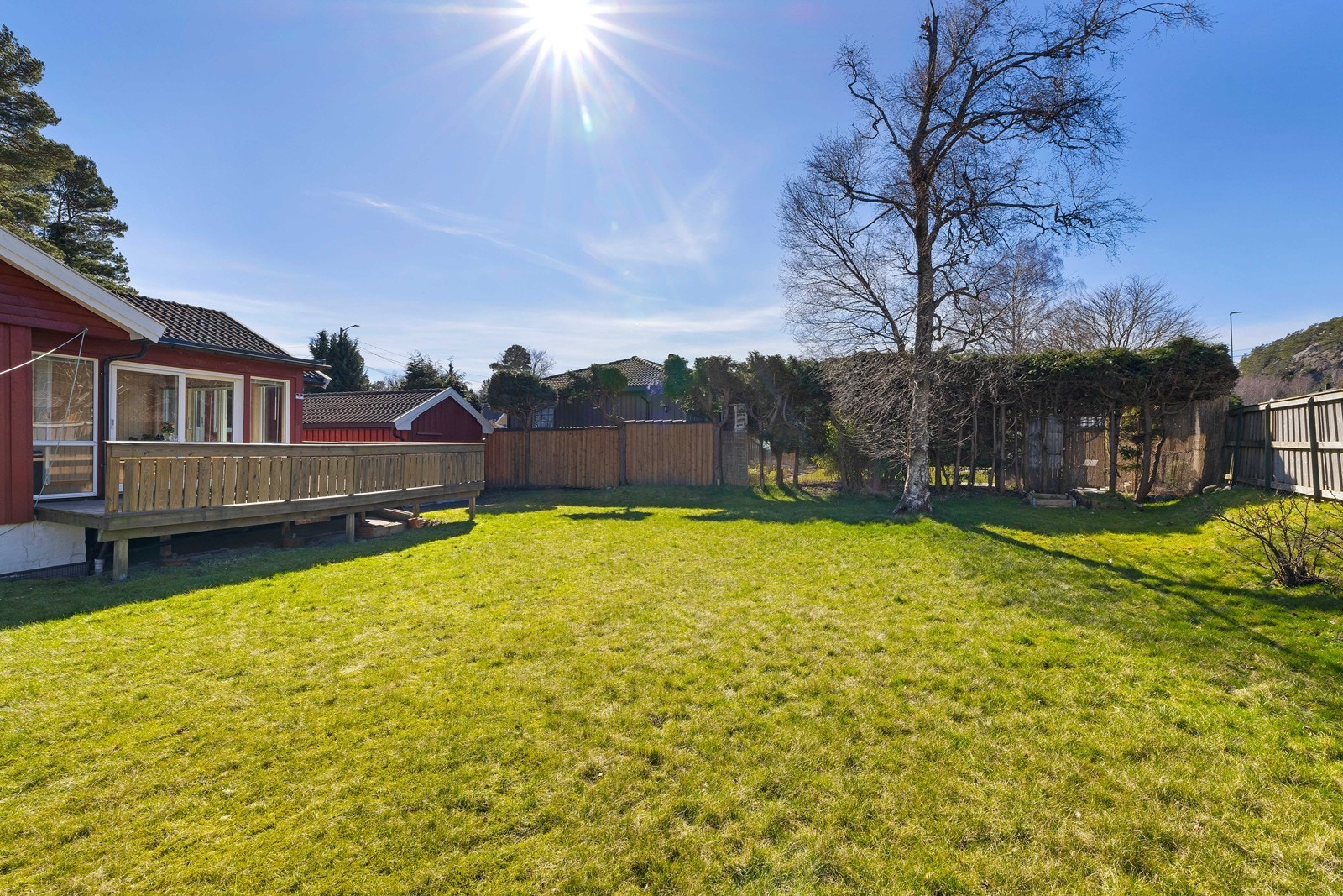 Solrik hage Galleribilde