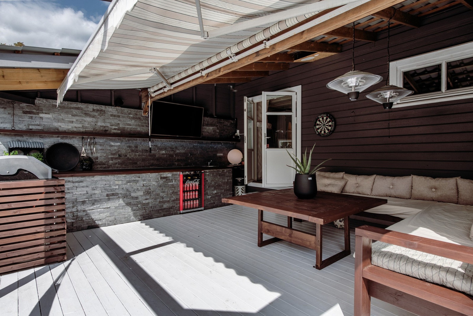 Lekker, skjermet uteplass. Perfekt for sosiale stunder. Galleribilde