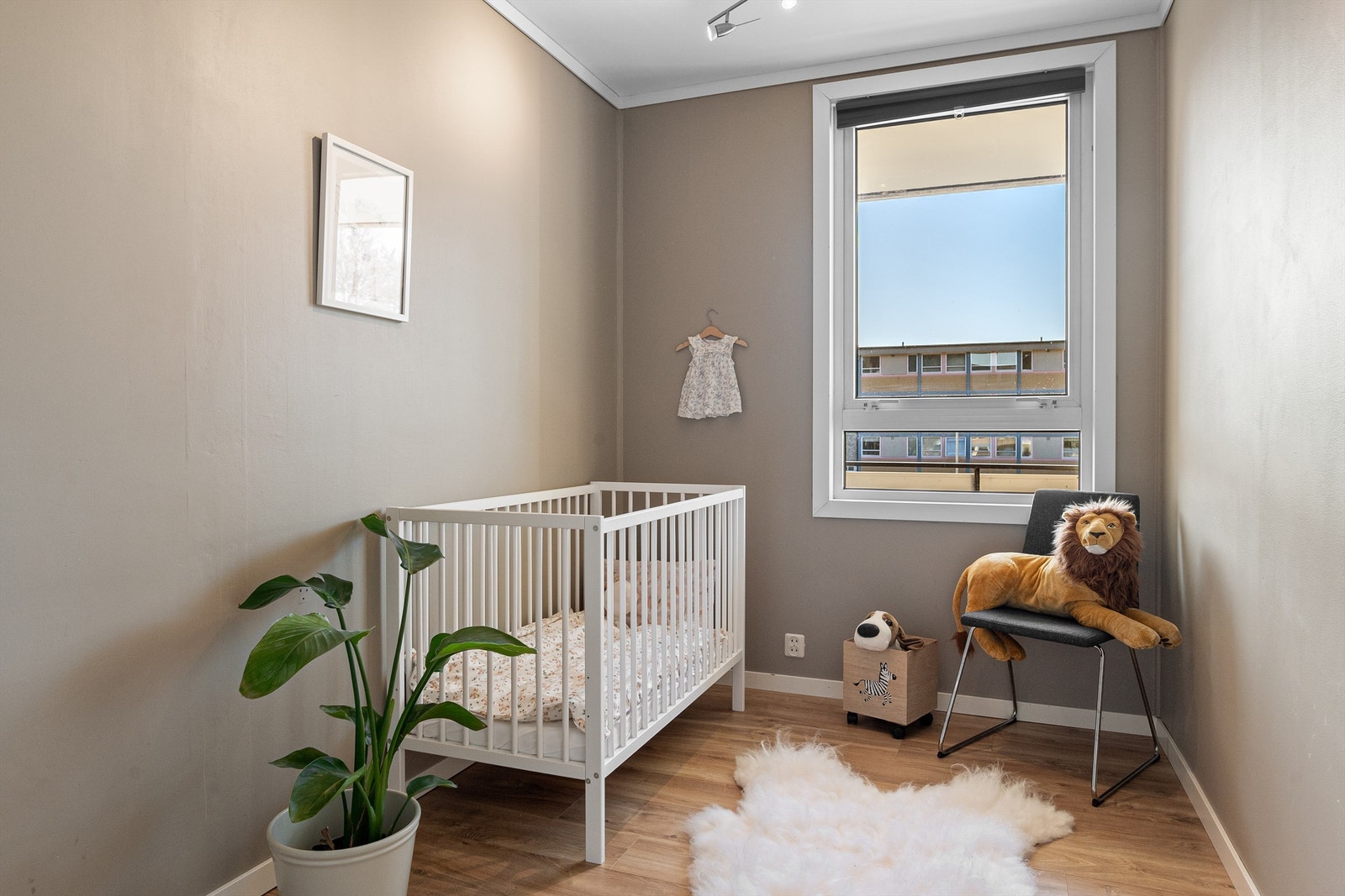 - Soverom nr. 2 passer perfekt som barnerom eller gjesterom - Galleribilde