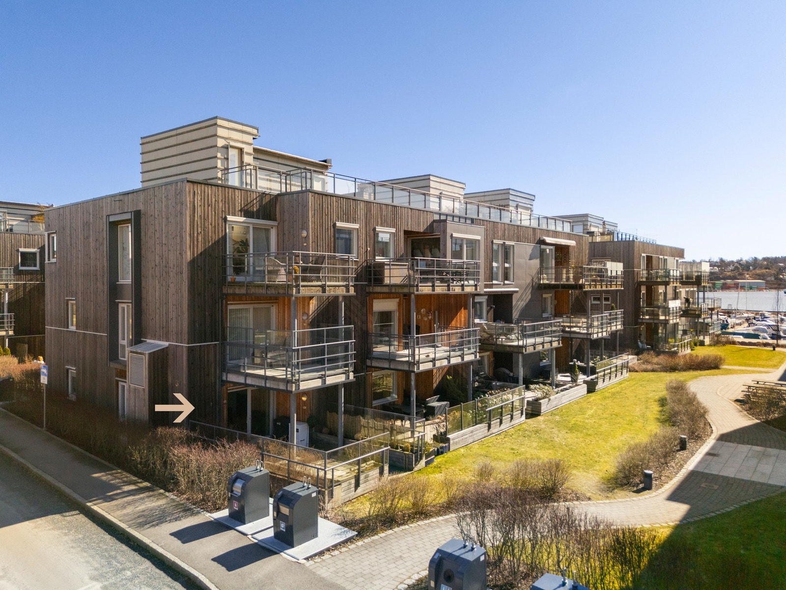 Kim Hansen v/ASK Meglergaarden har gleden av å presentere Sjøgata 37! Galleribilde