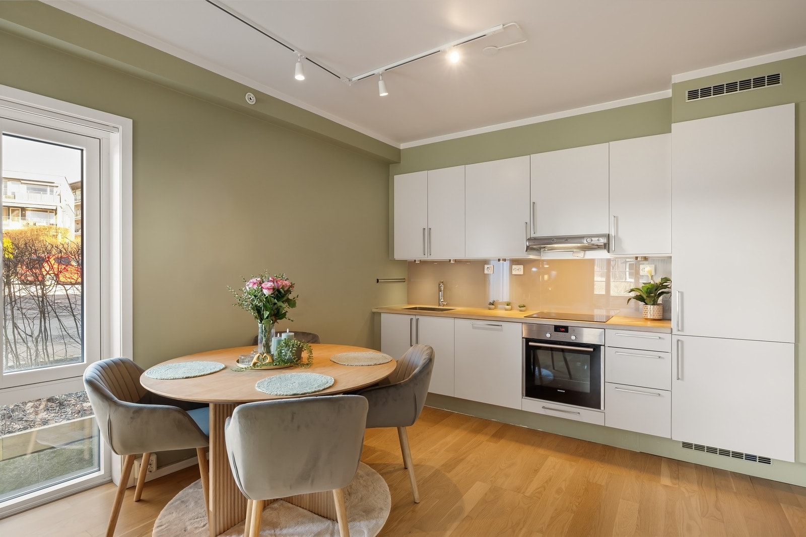 Spisedel har sin naturlige plassering ved kjøkkenet Galleribilde