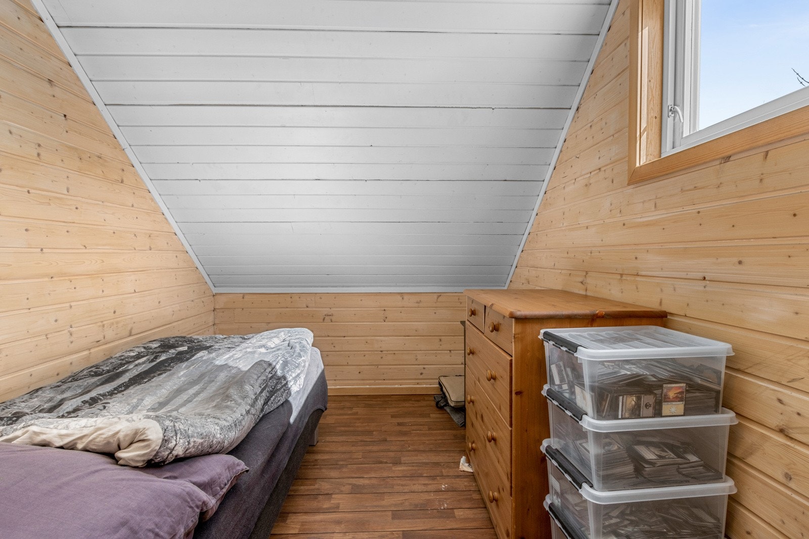 Soverom i leilighet over garasje. Galleribilde