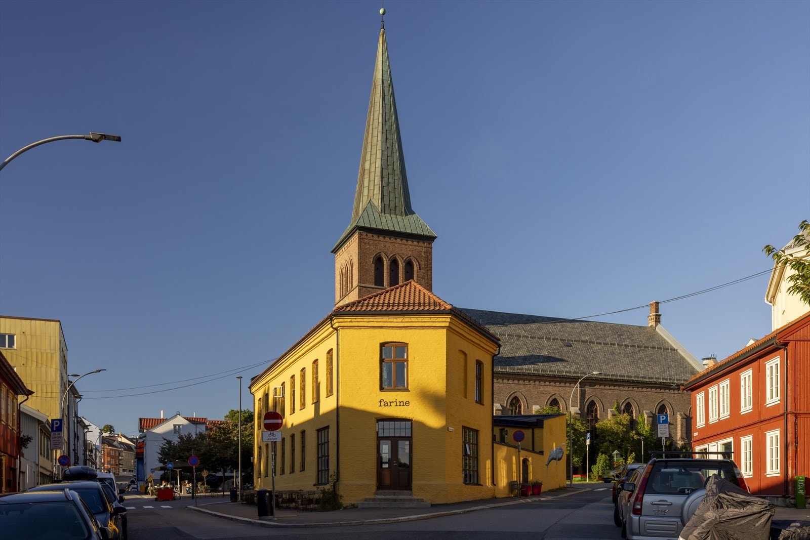 Kort vei til koselige Kampen. Galleribilde