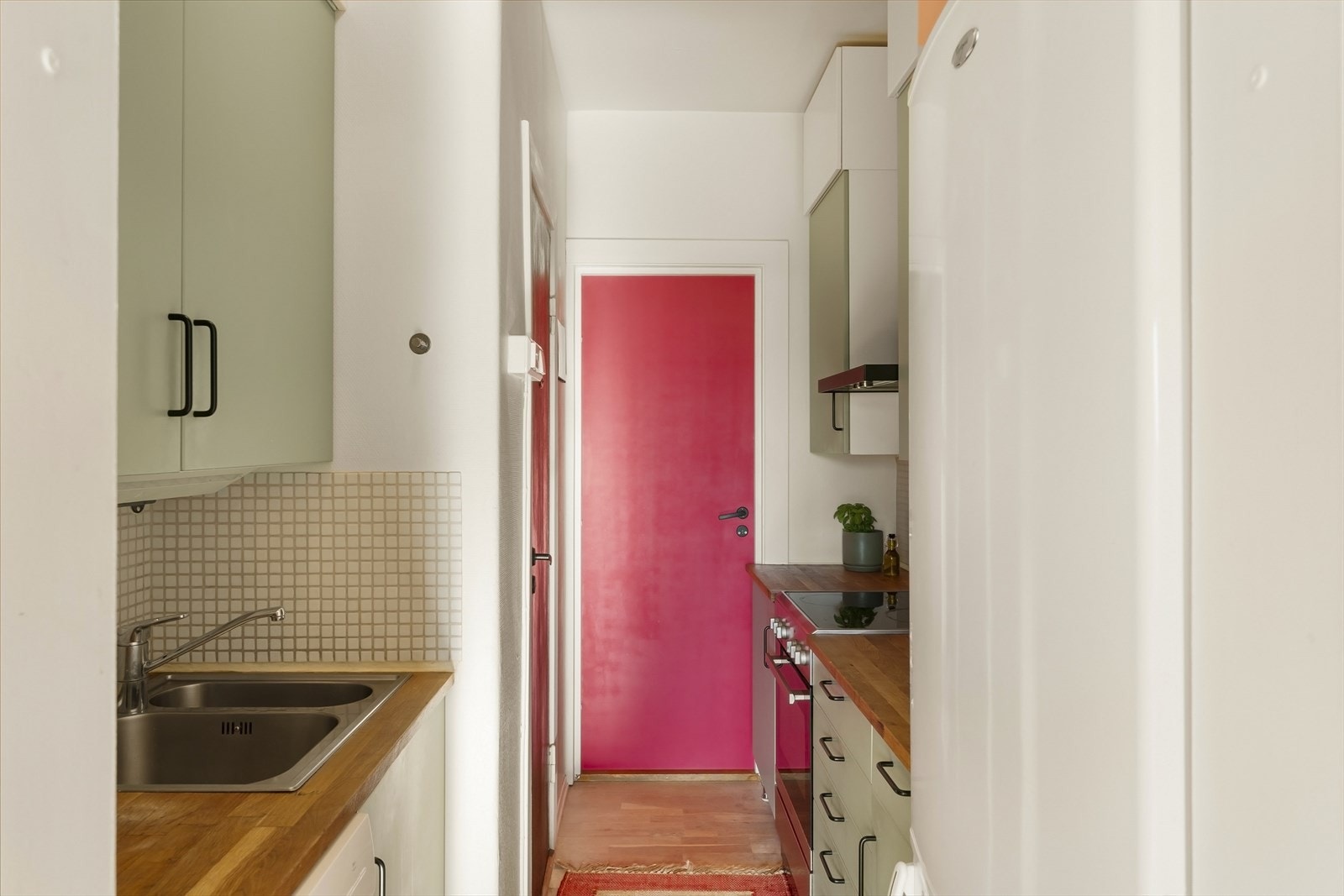 Det er godt med oppbevaringsplasser i både skap og skuffer. Galleribilde