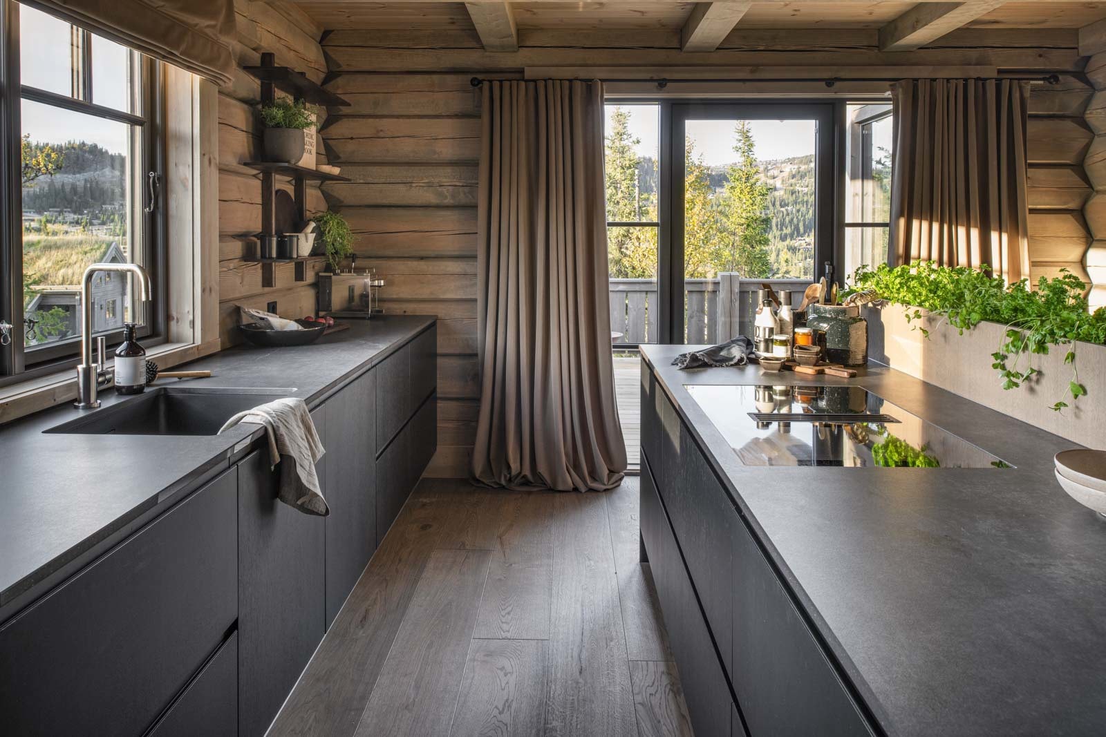 Bilde av lik hytte på en annen tomt på Laftestølen. Avvik vil forekomme