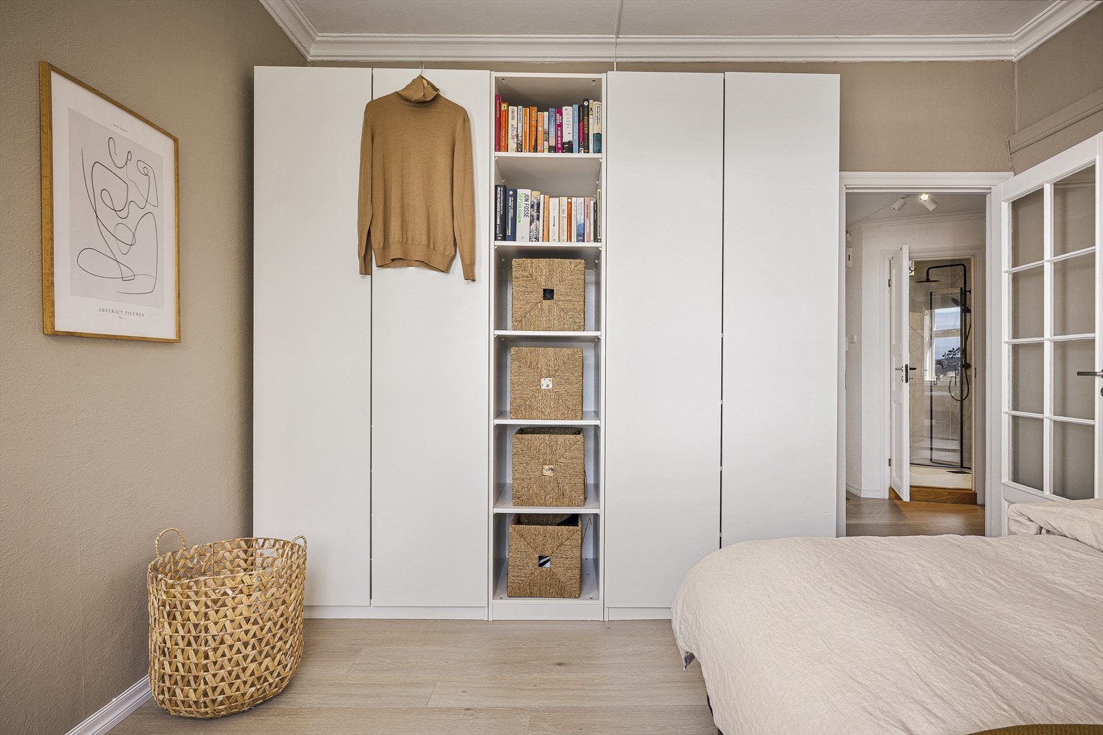 Garderoben er også romslig. Galleribilde