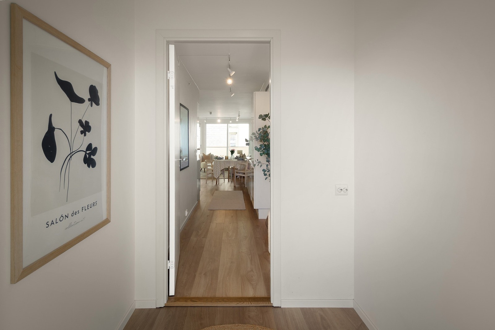 PRaktisk entre Galleribilde