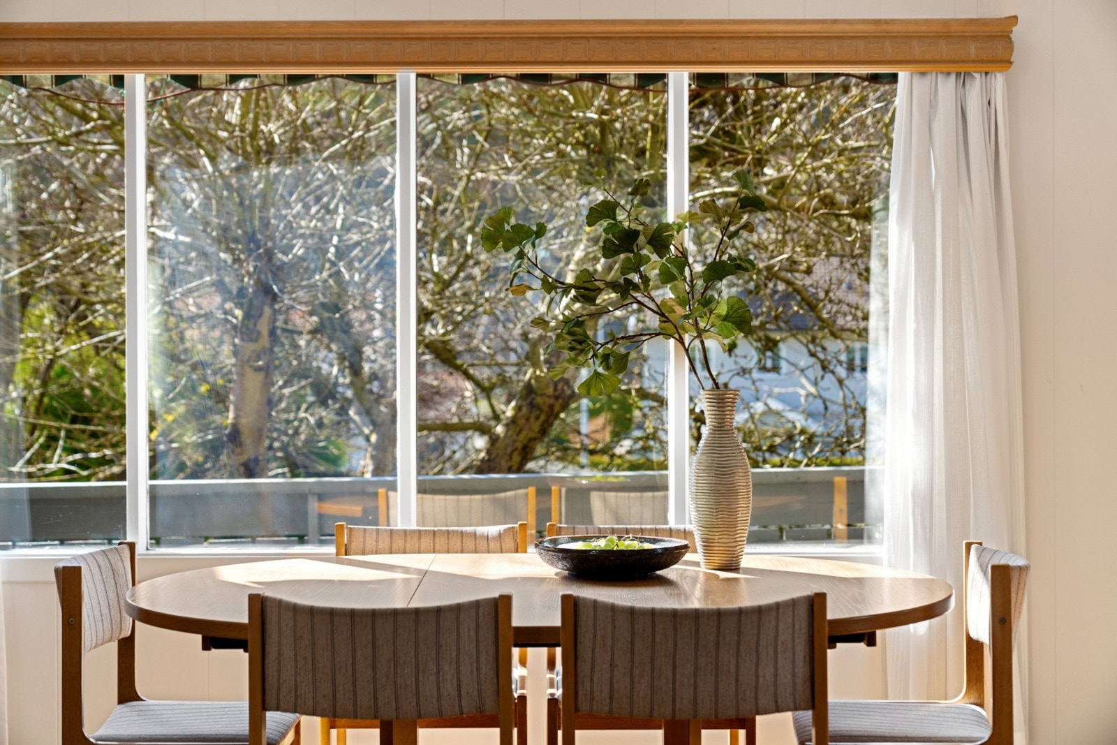 Fint med egen hage rett utenfor stuevinduene Galleribilde