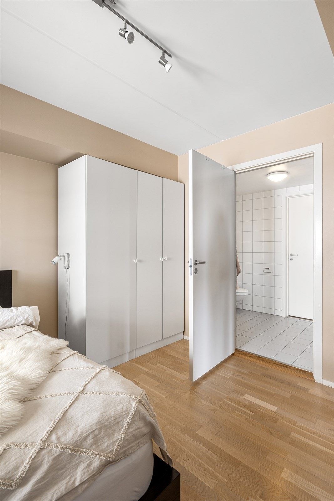 Soverom. Galleribilde