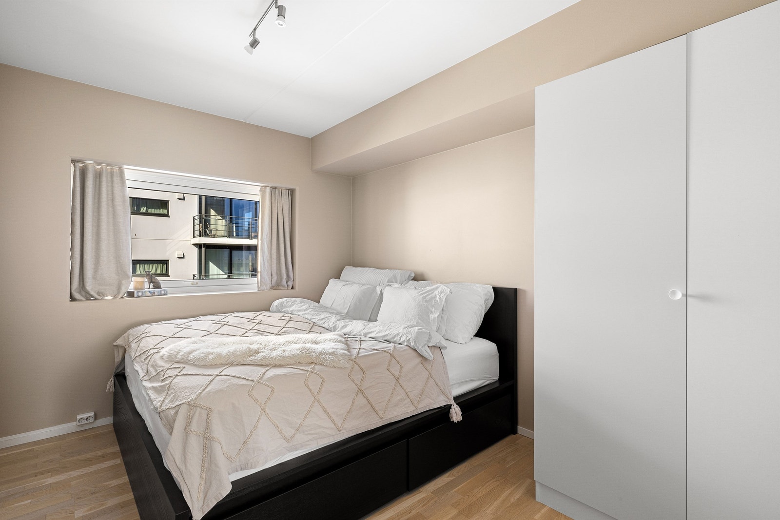 Soverom. Galleribilde