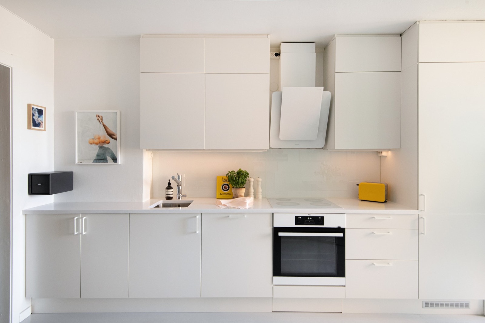 Tidløs HTH innredning hvor det er lagt vekt på rene linjer og et dempet uttrykk. Galleribilde