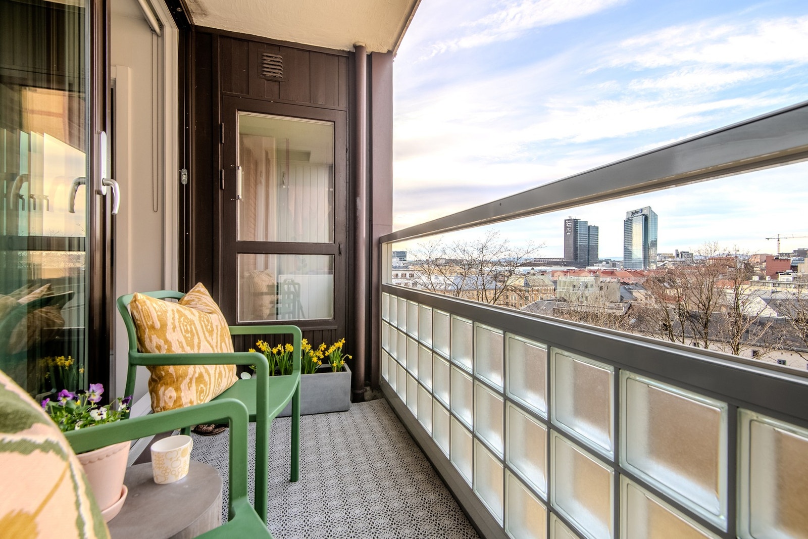 Herlig vestvendt balkong på ca. 4m². Galleribilde